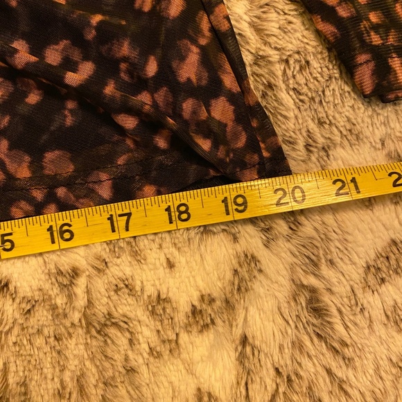 Jane + Delancey Womens Black and Blush button down top = Size Medium - Picture 7 of 7